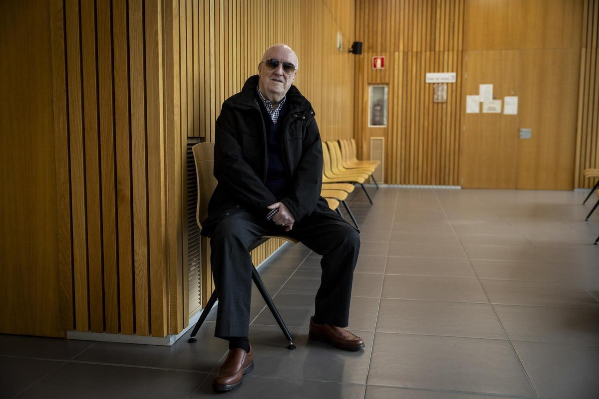José Antonio Arzoz, el jubilado de Zaragoza que no se pierde ni un juicio.