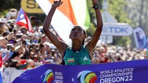 L’etíop Gotytom Gebreslase, or de la marató del Mundial amb rècord dels campionats