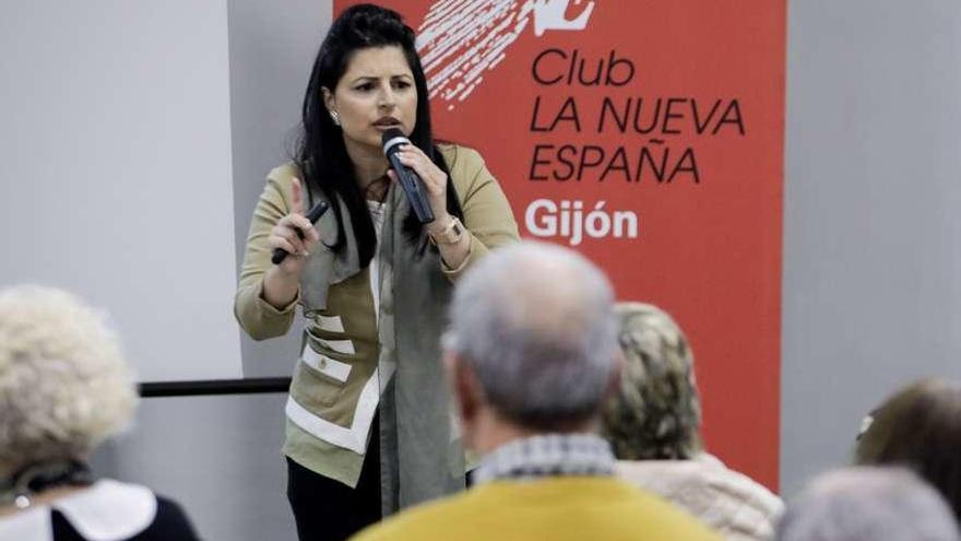 Nívine Alonso, ayer, en el Club LA NUEVA ESPAÑA de Gijón.