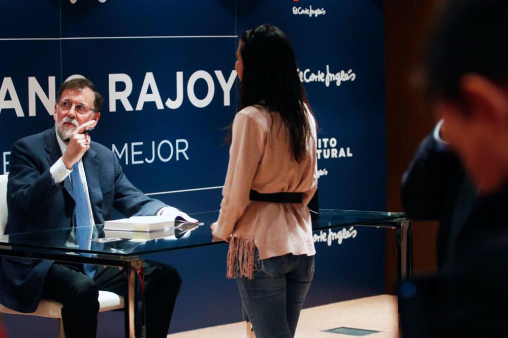 Firma de libros de Mariano Rajoy.