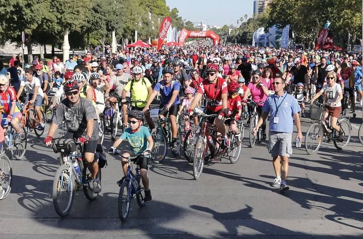 Búscate en nuestra galería del 'Día de la Bicicleta'