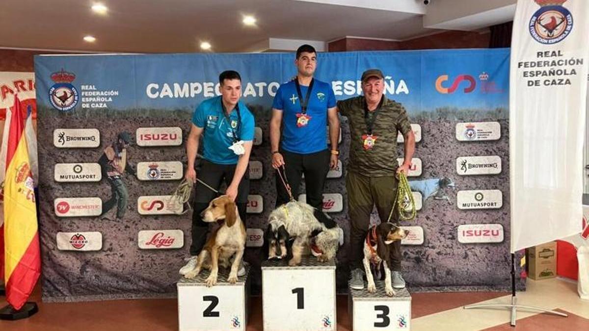 El asturiano Javier García en lo más alto del podio.