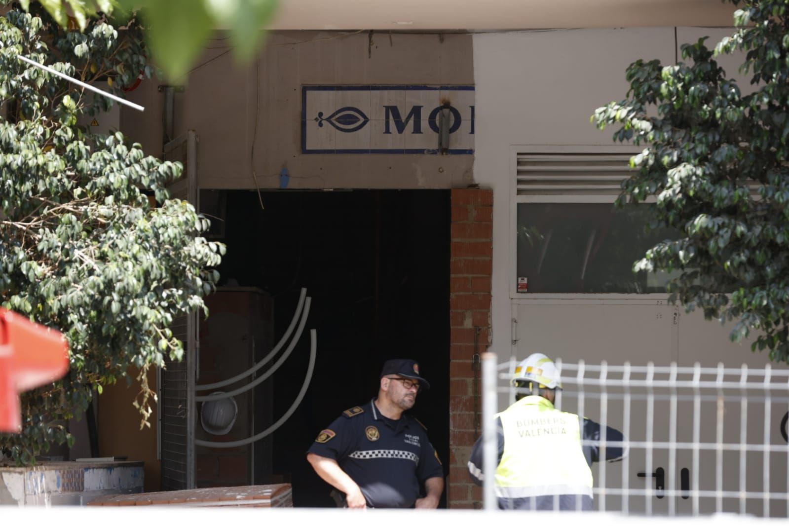 Incendio en un edificio en obras del Paseo Neptuno de València