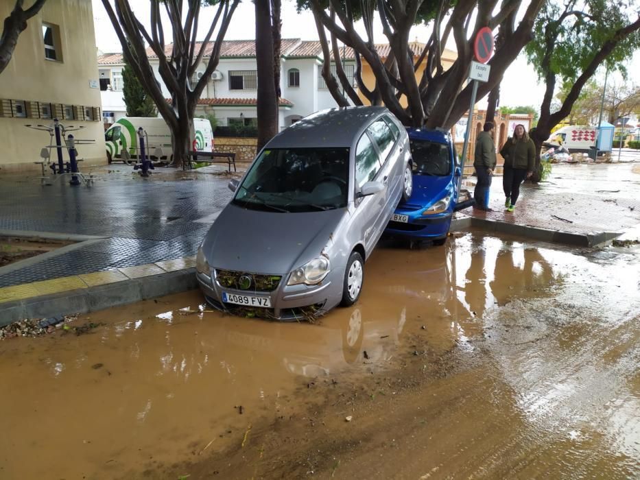 La borrasca Gloria anega Campanillas, que trata de recuperarse tras el temporal