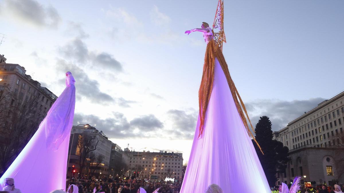 La Cabalgata de Reyes de Madrid llena el centro con 'El saber compartido' en su recorrido hasta Cibeles