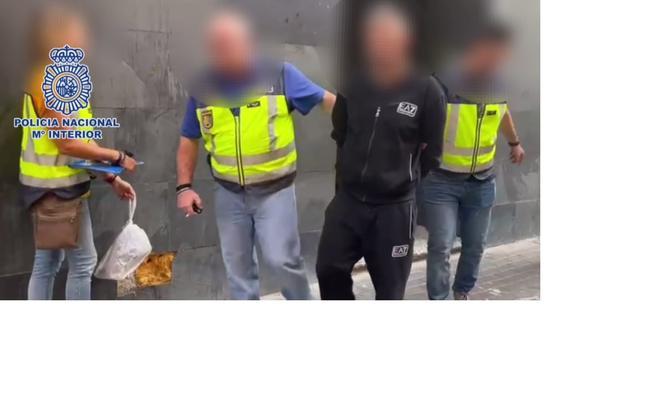 Agredida en Alicante una mujer al intentar encerrar con llave a dos ladrones que robaban en su casa