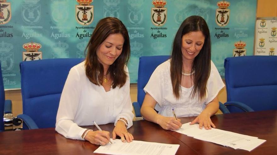 Firma del acuerdo para la gobernabilidad en Águilas entre PSOE y &#039;Ganar Águilas&#039;