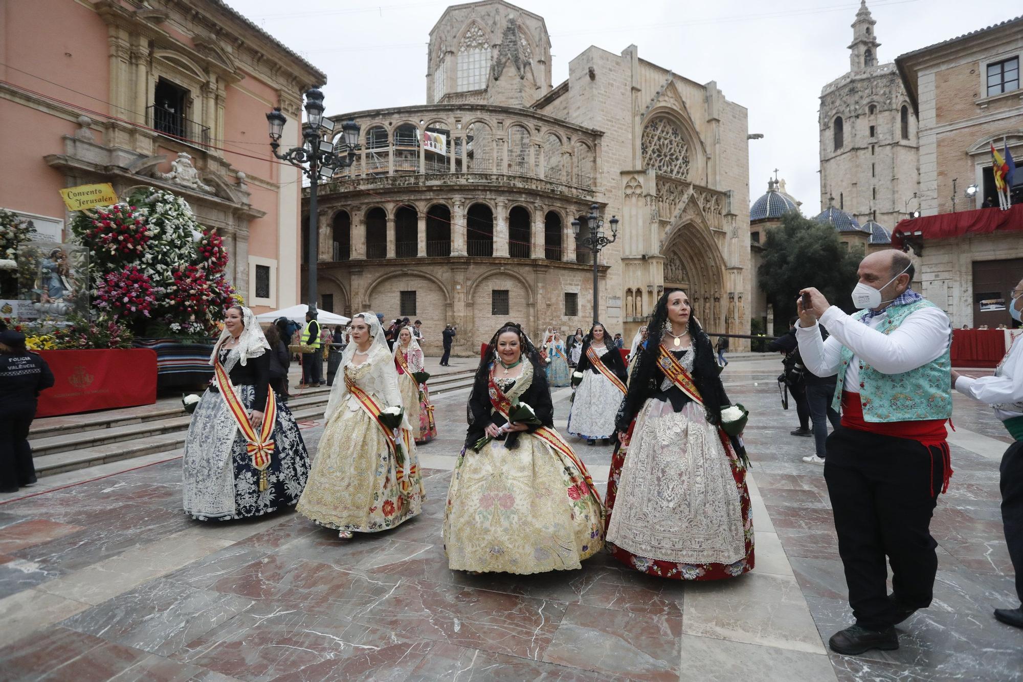 Búscate en el segundo día de ofrenda por la calle de la Paz (entre las 17:00 a las 18:00 horas)