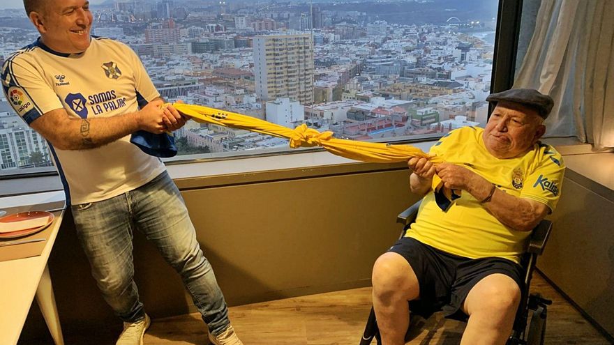Yellow father, blue and white son – The Province