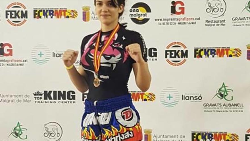 La alhaurina María García, oro nacional de Muay Thai