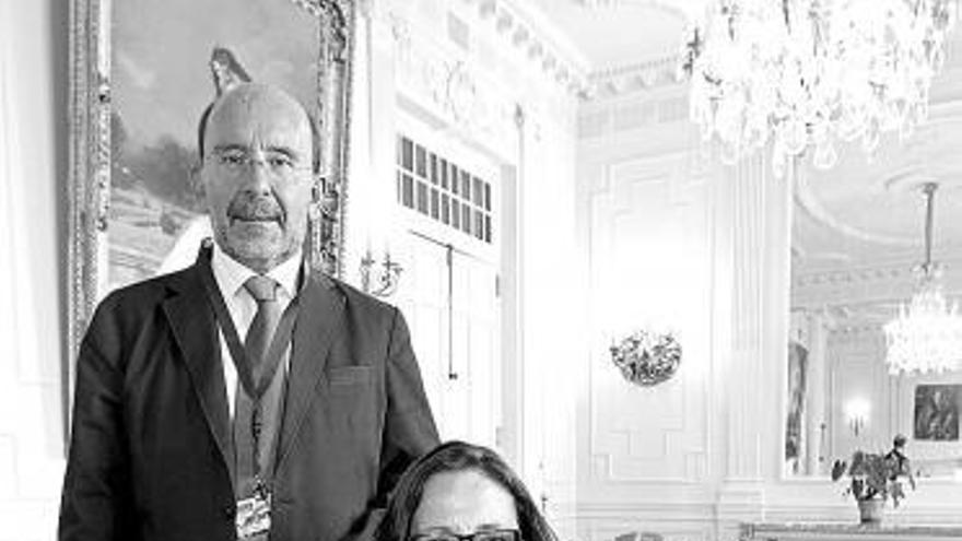 Nuria Espí y Manuel Sanchís, asesor de la Comisión Clínica de la Delegación del Gobierno para el Plan Nacional sobre Drogas, en Santander.