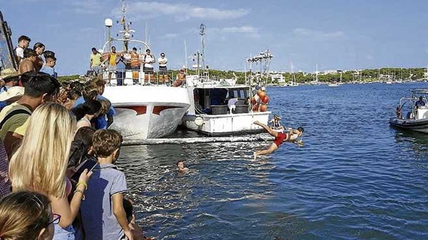 Palo enjabonado y milla atlética en el núcleo de Portocolom