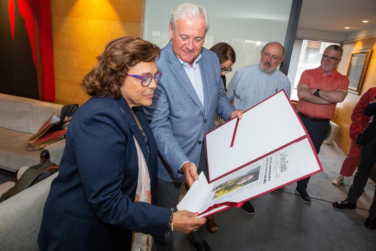 Adonina Tardón, primera catedrática de Medicina Preventiva de la Universidad de Oviedo, "Asturiana del mes"