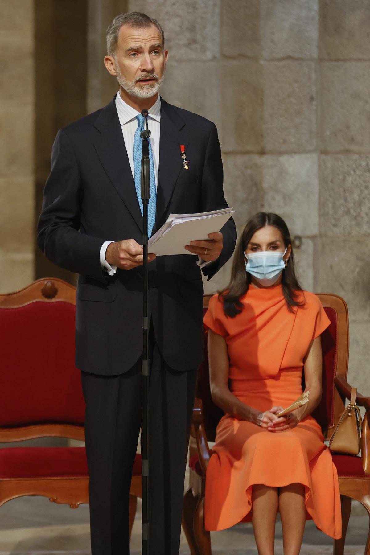 Los Reyes, Leonor y Sofía presiden en Santiago los actos del día del apóstol