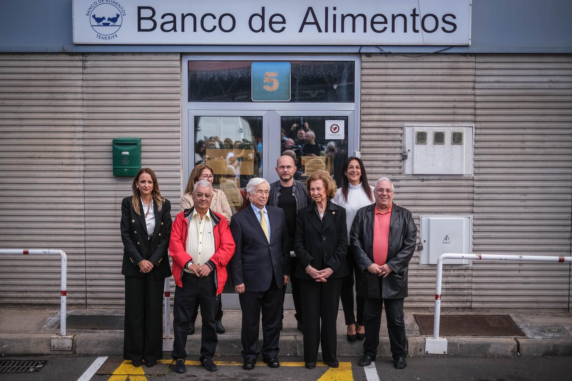 La Reina Emérita Doña Sofía los Bancos de Alimentos de Santa Cruz de Tenerife y La Palma