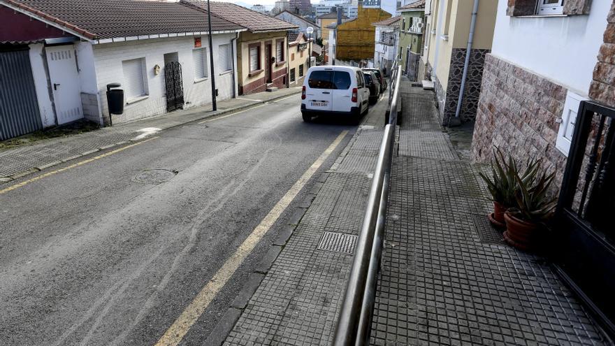 Cuatro empresas optan al asfaltado del Camino Viejo de Pravia, en Cantos