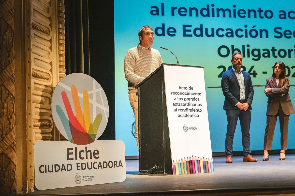 Premios Extraordinarios al Rendimiento Académico de la Comunidad Valenciana en Elche