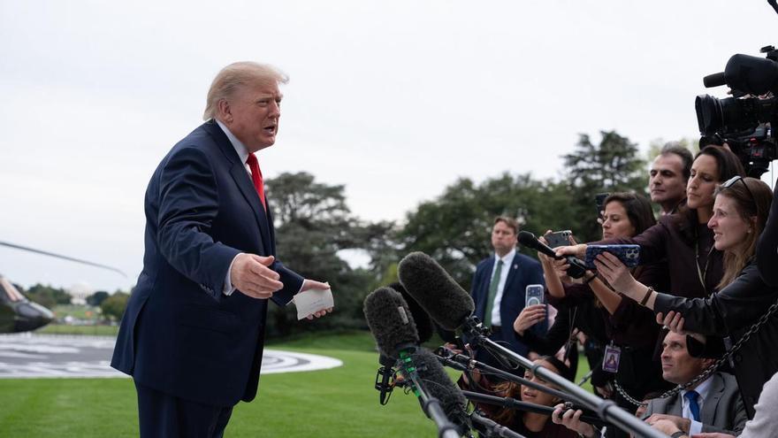 Trump avanza que sopesa lanzar ataques contra los hutíes: "Vamos a tomar una decisión"