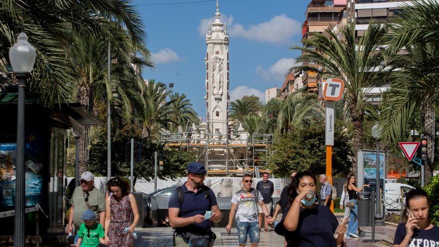 Retiran los andamios de Luceros