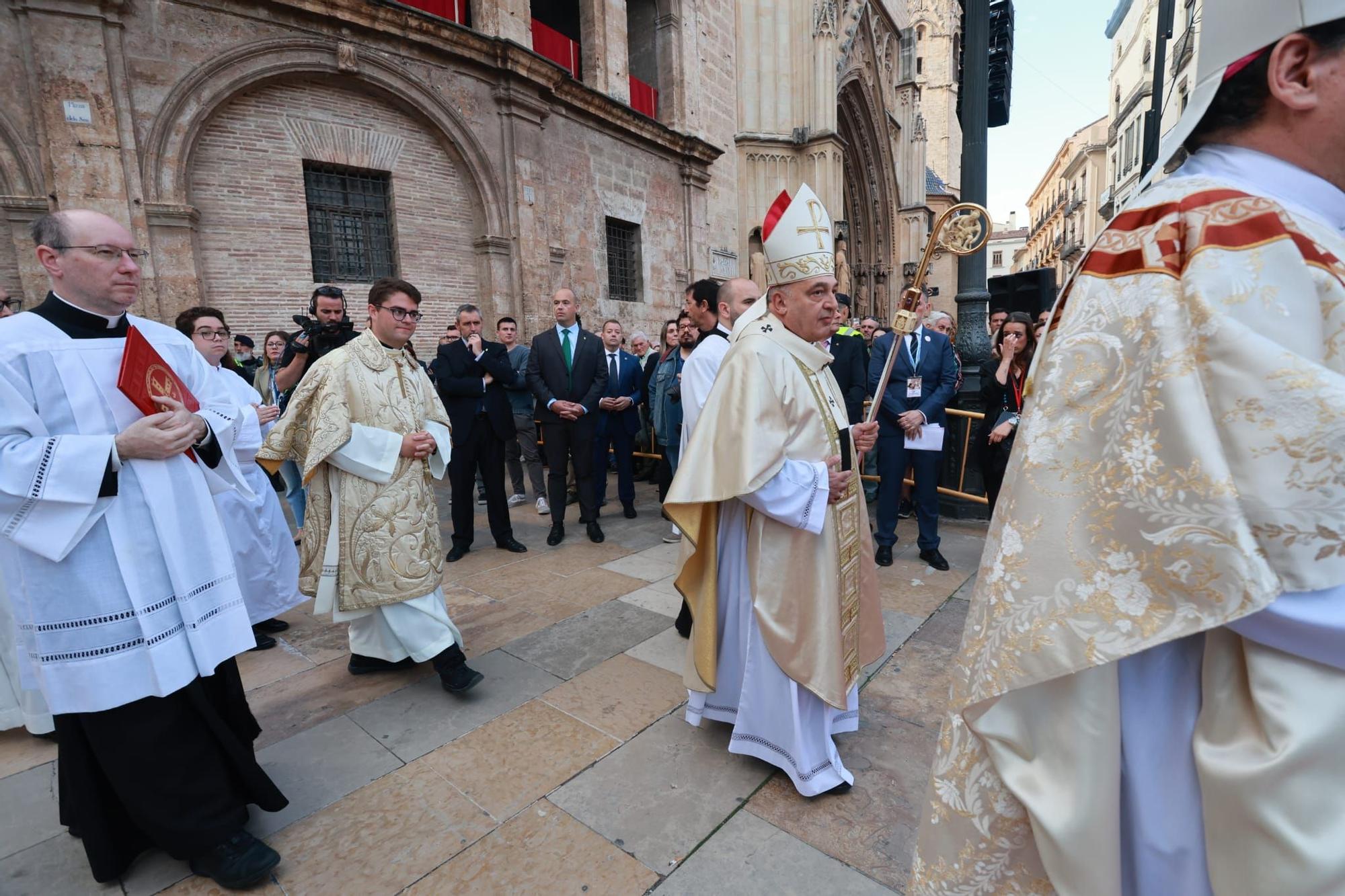 Todas las fotos de la Missa d'Infants en la plaza de la Virgen