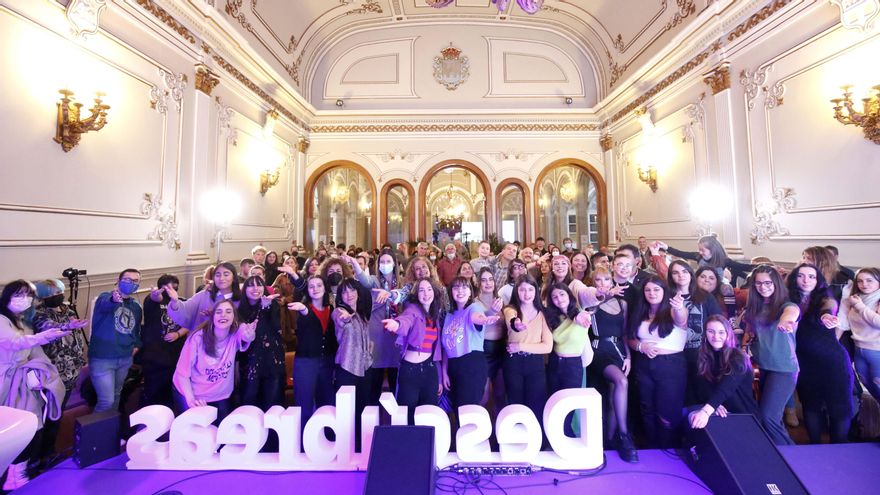 Foto de familia de la presentación del segundo &quot;Descúbreas&quot; el pasado mes de abril.