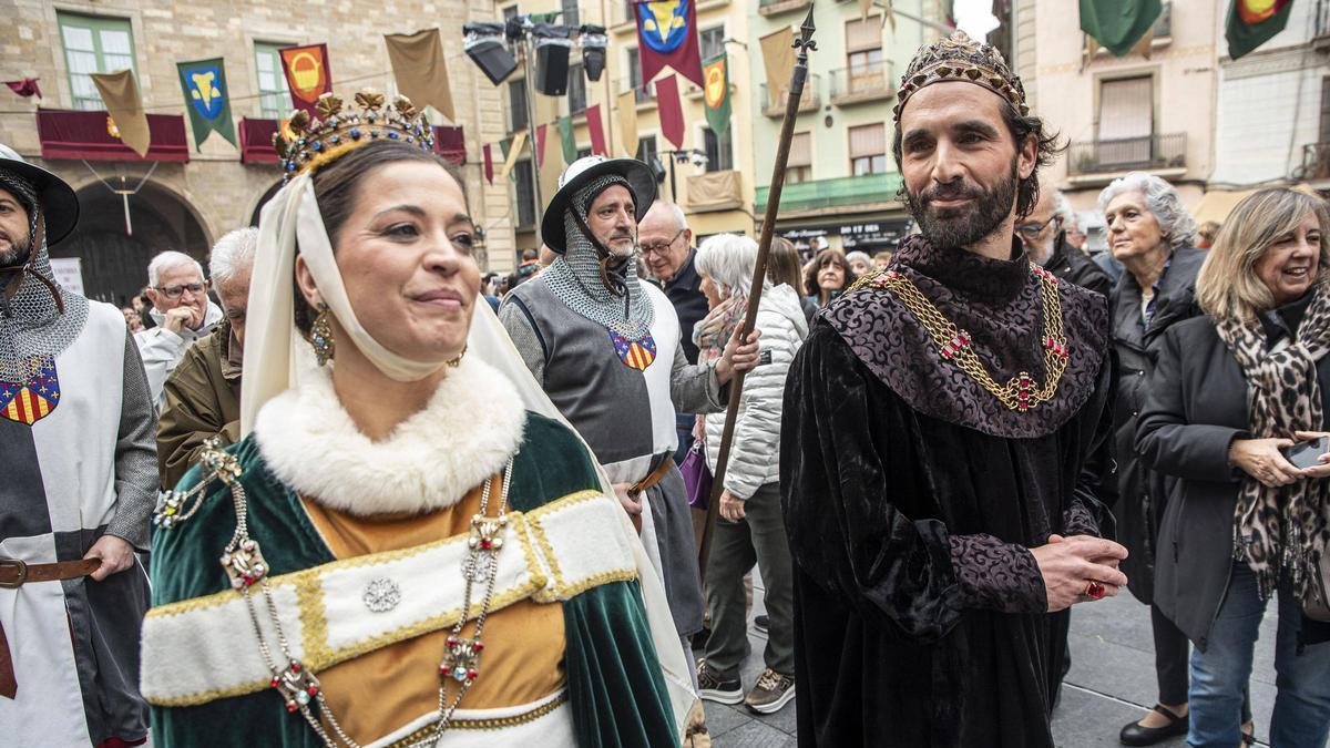 Ses Majestats el Rei Pere III i la Reina Maria de Navarra arribant a Manresa