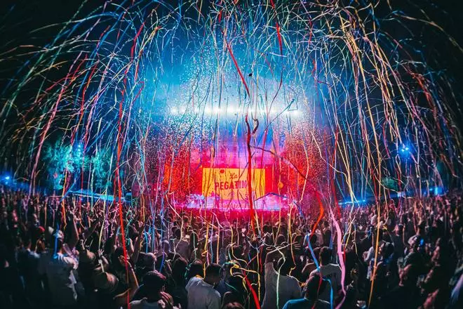 El apoteósico final del SonRías Baixas con La M.O.D.A. y La Pegatina