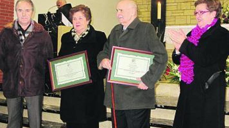 Avelino Rodríguez y los miembros de la familia Alonso Mejido distinguidos.
