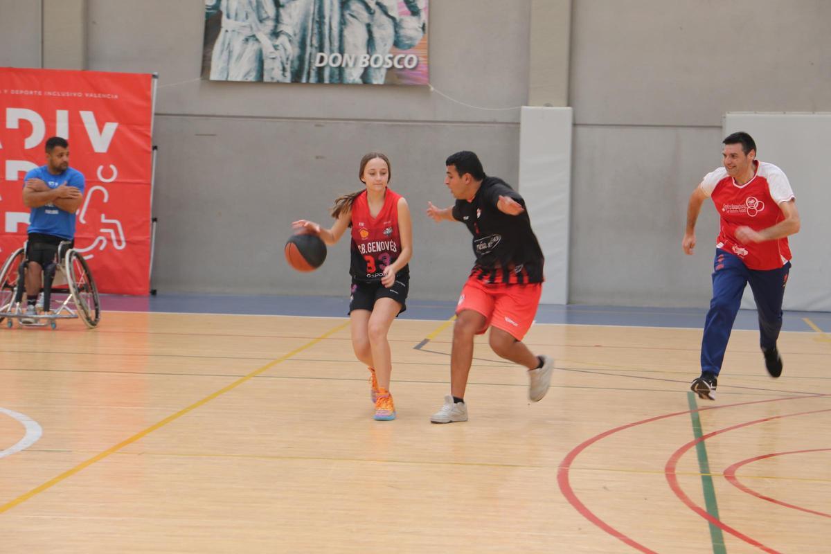 El CB Genovés y Aspromivise en la liga de baloncesto inclusivo.