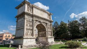 El arco de triunfo romano mejor conservado del mundo se encuentra en una localidad del sur de Italia