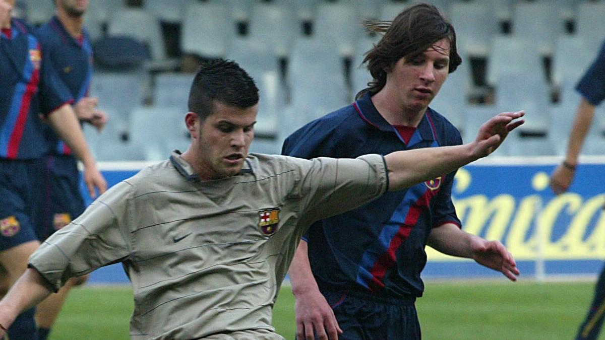 Messi en un partido amistoso de entrenamiento con Alberto Carroza