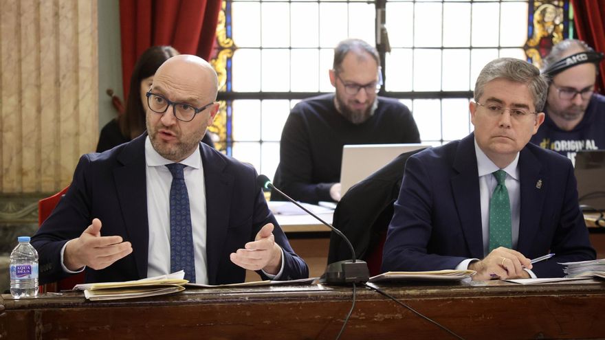 El PP saca adelante en el pleno sus tarifas de la ORA