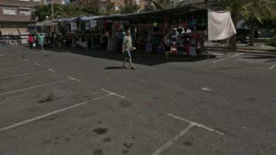 El tráfico está restringido en la plaza de Madrid debido al avance de las obras del colector de pluviales.