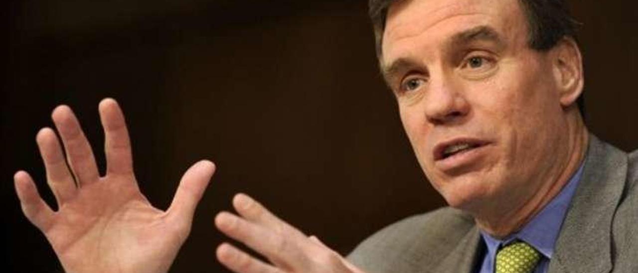 El senador estadounidense Mark Warner.