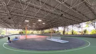 El patinódromo de Moreda renueva su pista de velocidad y estrena una de hockey