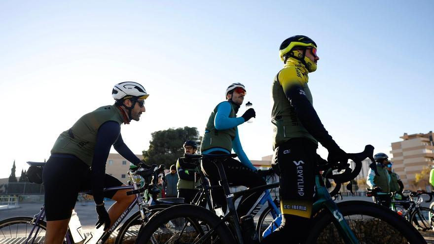 &#039;Perico&#039; Delgado: &quot;Aragón tiene afición y buenas rutas para practicar ciclismo&quot;