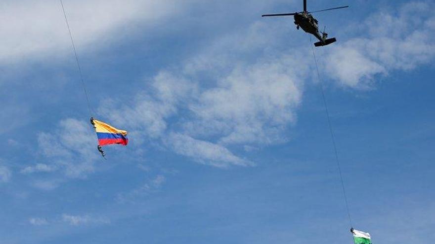 Mueren dos soldados en Colombia al caer de un helicóptero militar