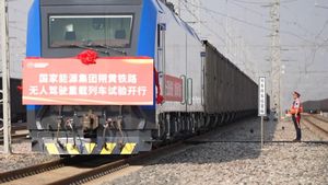 El tren consta de 108 vagones, con una longitud total de aproximadamente 1,300 metros y una carga total de 10,800 toneladas.