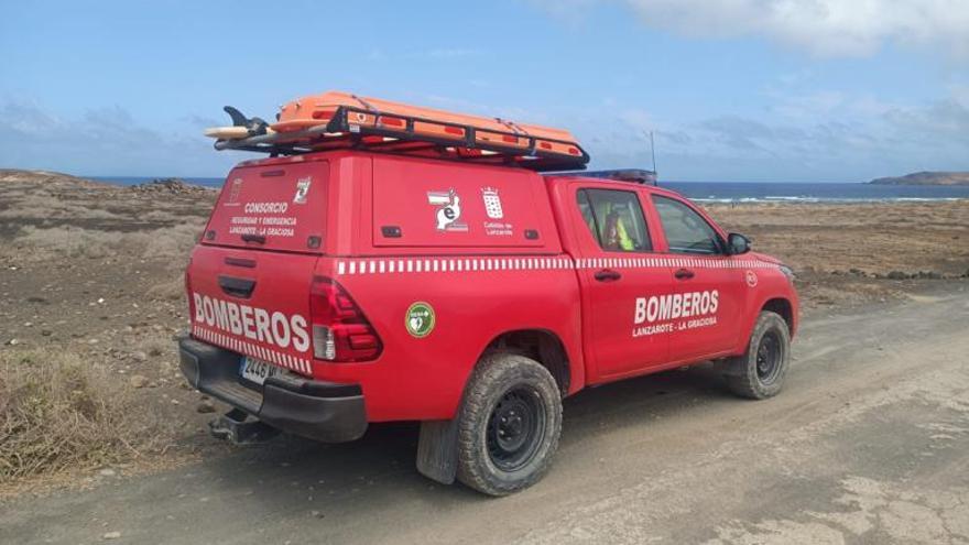 Asisten a una turista que se había caído con su bicicleta en La Graciosa