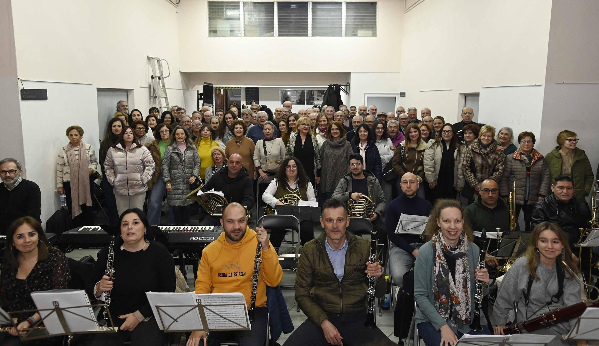 ensayo de la coral Casablanca y orquesta.