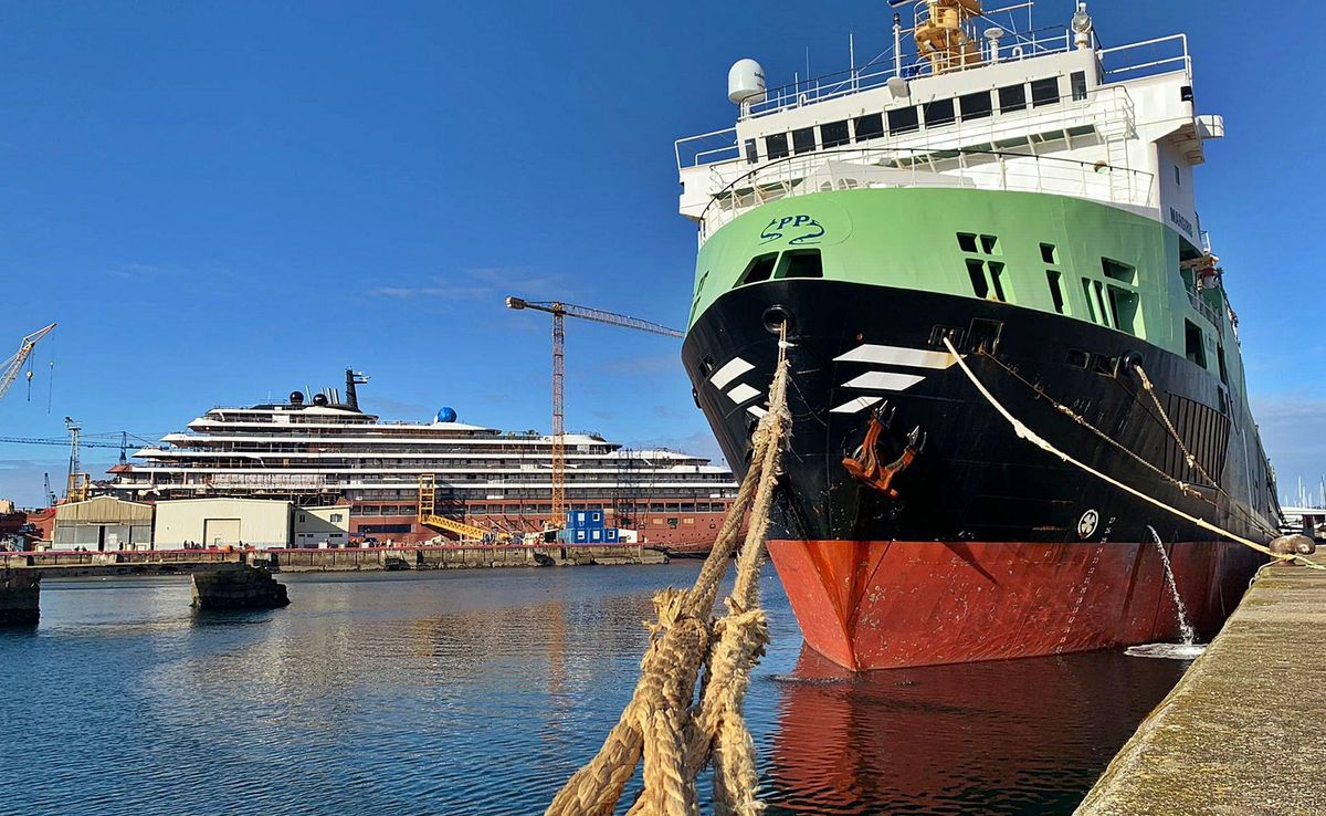 El “Margiris”, amarrado esta semanaen el puerto de Vigo.   | // L. GRAÑA
