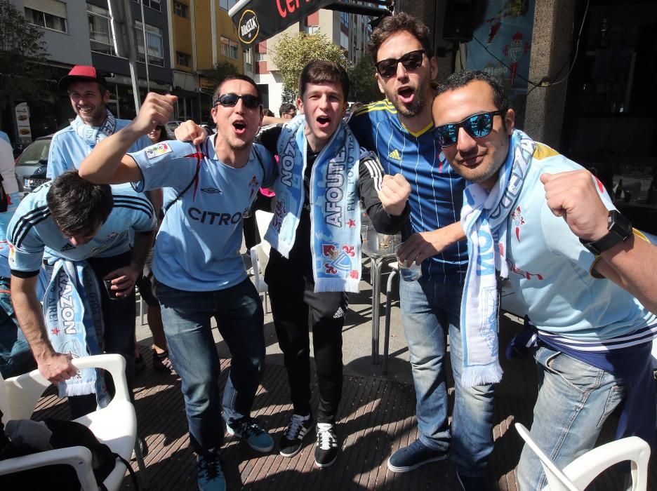 La afición del Celta camino de Riazor