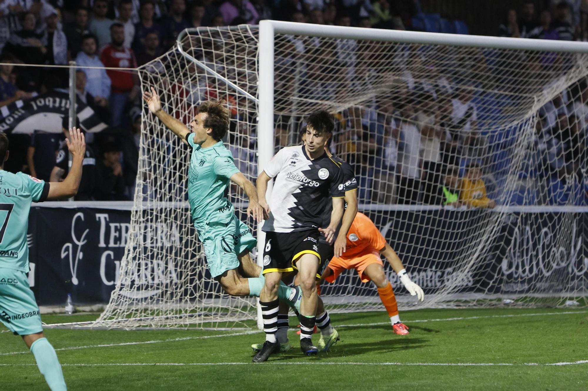 FOTOGALERÍA: Las imágenes de la derrota del Mérida en Salamanca (2-0)