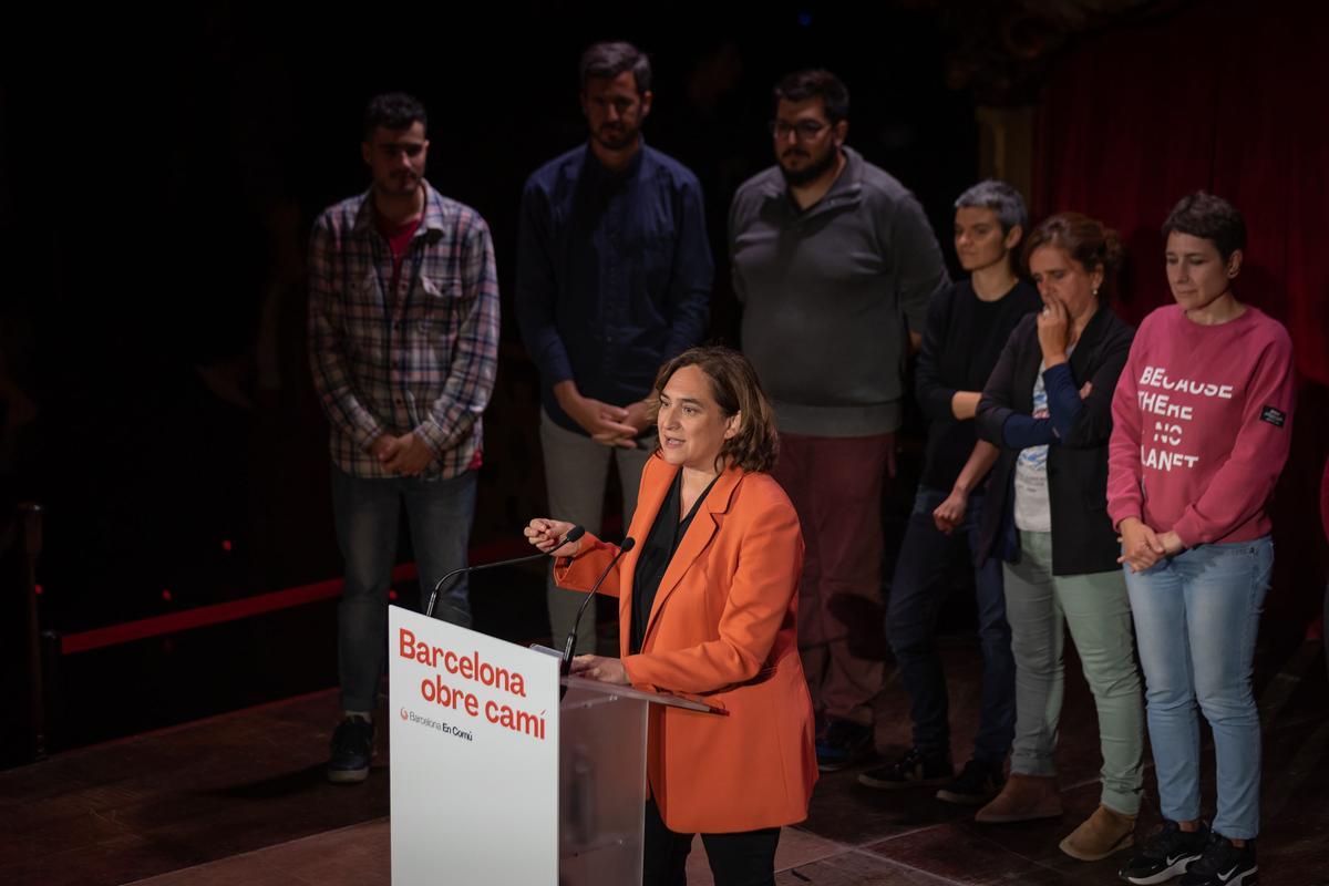 Ada Colau, candidata a la alcaldía de Barcelona por Barcelona en Comú, en el acto de inicio de campaña en la sala La Paloma
