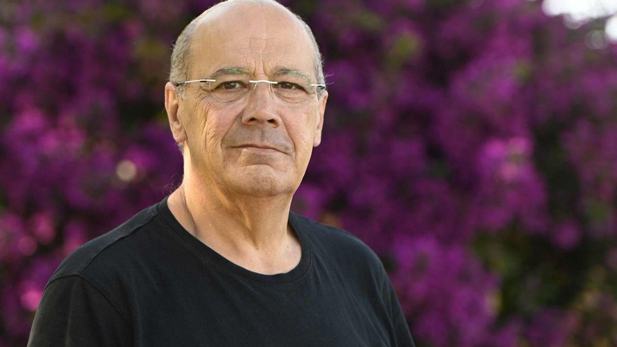 Óscar Villar, director de la coral Casablanca.