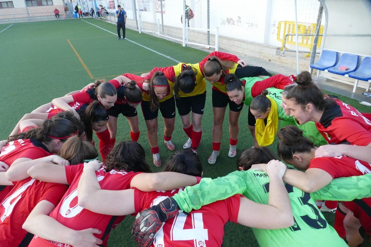 Las jugadoras se conjuran antes del partido en pos del triunfo