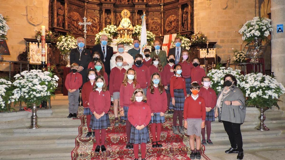 Homenaje al colegio San Antonio por su centenario.