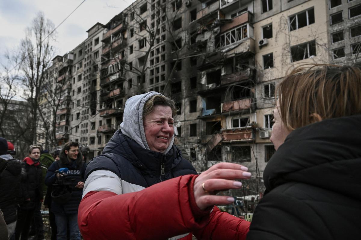 Rússia bombardeja Kíiv mentre negocia amb Ucraïna