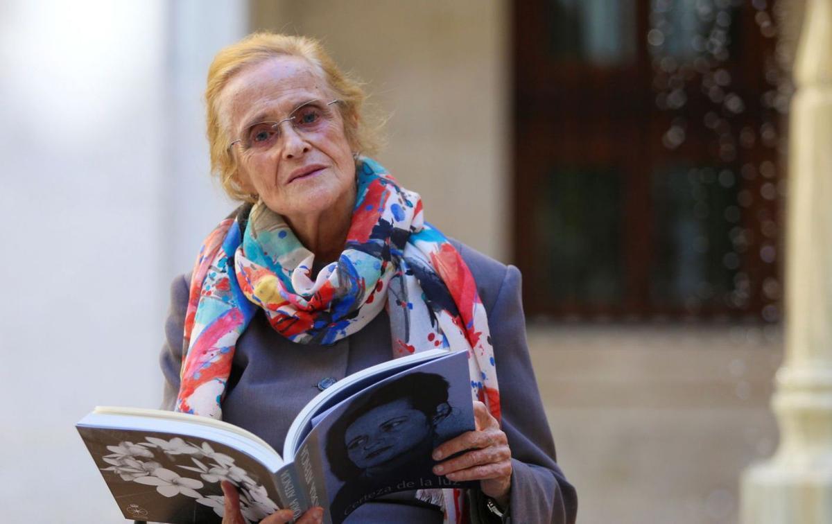 María Victoria Atencia guanya el Premio Nacional de las Letras María Victoria Atencia guanya el Premio Nacional de las Letras