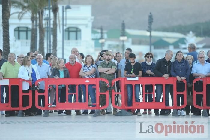 Arriado Solemne de Bandera en el puerto de Cartagena